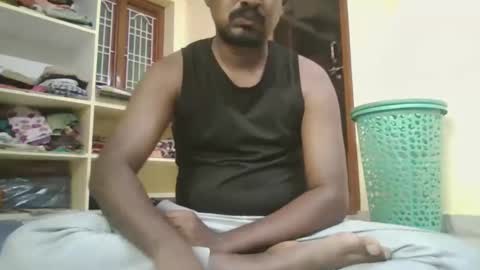 Snapshot of sklavepappu143 chatting on 18, 10, 2025 Indianslut1431 online show from 18, 10, 2025