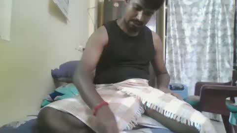 Snapshot of sklavepappu143 chatting on 15, 5, 2026 Indianslut1431 online show from 15, 5, 2026