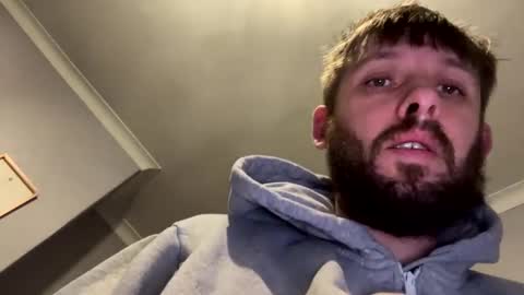 skuzzy25 online show from 5, 1, 2025