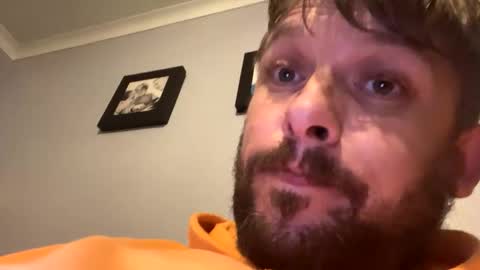 skuzzy25 online show from 4, 10, 2025