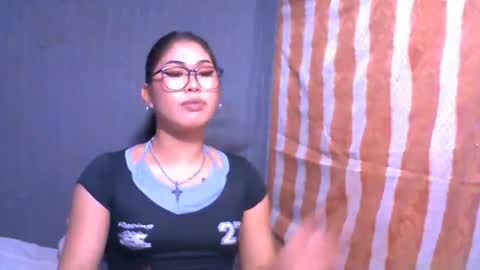 Snapshot of sky_fox_sweetxx chatting on 31, 10, 2025 online show from 31, 10, 2025