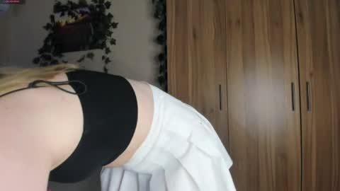 Snapshot of skyedavis chatting on 3, 6, 2026 skyedavis online show from 3, 6, 2026