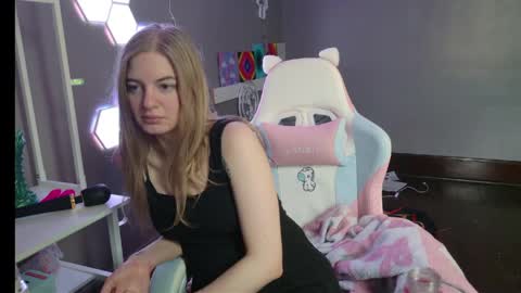 Snapshot of skyiswoke chatting on 6, 5, 2026 Sky online show from 6, 5, 2026