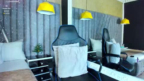 skylerbloom online show from 21, 12, 2025