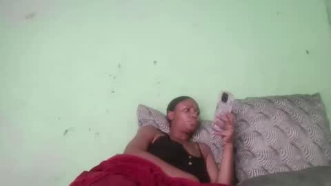 Snapshot of skylour chatting on 28, 4, 2026 Skylour online show from 28, 4, 2026