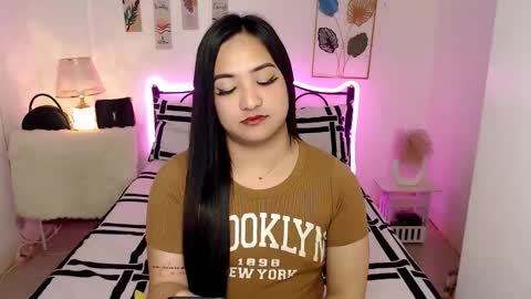 Queen Cyrine online show from 23, 3, 2026