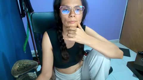 Snapshot of slavefuck chatting on 28, 11, 2025 SlaveFuck online show from 28, 11, 2025