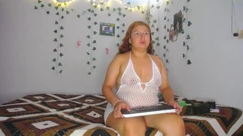 Snapshot of sleyandluna1 chatting on 9, 6, 2026 sleyandluna1 online show from 9, 6, 2026