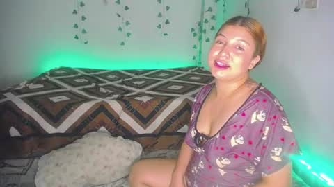 Snapshot of sleyandluna1 chatting on 7, 7, 2026 sleyandluna1 online show from 7, 7, 2026