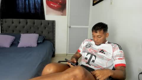 Snapshot of slim_master12 chatting on 15, 6, 2026 slim_master12 online show from 15, 6, 2026