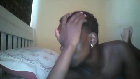 Snapshot of slim_petite_ebony chatting on 16, 12, 2024 slim_petite_ebony online show from 16, 12, 2024