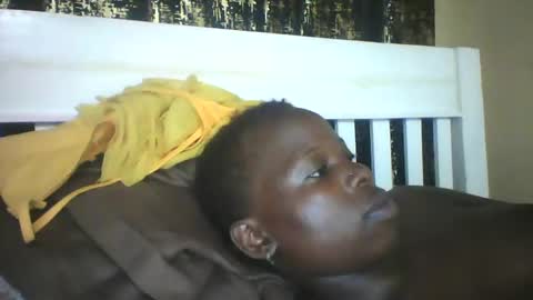 Snapshot of slim_petite_ebony chatting on 17, 12, 2024 slim_petite_ebony online show from 17, 12, 2024