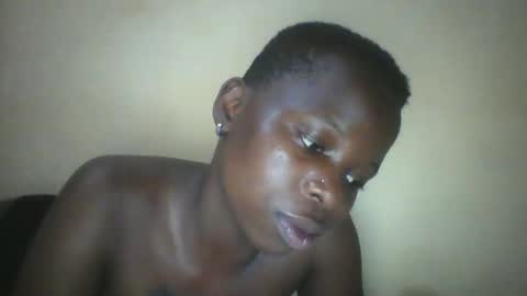 Snapshot of slim_petite_ebony chatting on 21, 12, 2024 slim_petite_ebony online show from 21, 12, 2024