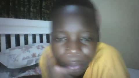 Snapshot of slim_petite_ebony chatting on 22, 12, 2024 slim_petite_ebony online show from 22, 12, 2024