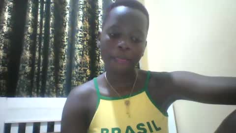 Snapshot of slim_petite_ebony chatting on 31, 12, 2024 slim_petite_ebony online show from 31, 12, 2024
