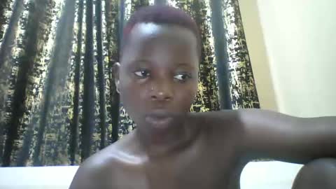 Snapshot of slim_petite_ebony chatting on 7, 1, 2025 slim_petite_ebony online show from 7, 1, 2025