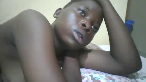 Snapshot of slim_petite_ebony chatting on 23, 1, 2025 slim_petite_ebony online show from 23, 1, 2025