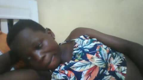 Snapshot of slim_petite_ebony chatting on 5, 3, 2025 slim_petite_ebony online show from 5, 3, 2025