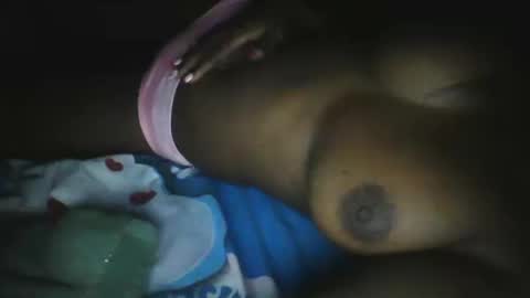 Snapshot of slim_petite_ebony chatting on 16, 9, 2025 slim_petite_ebony online show from 16, 9, 2025