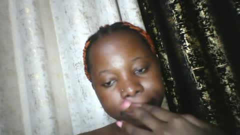 Snapshot of slim_petite_ebony chatting on 17, 6, 2026 slim_petite_ebony online show from 17, 6, 2026