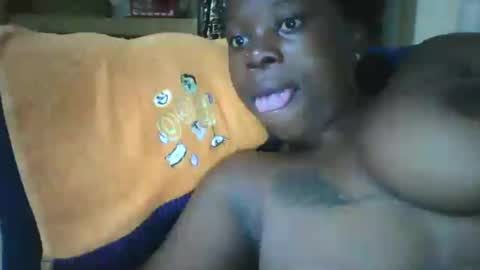 Snapshot of slim_petite_ebony chatting on 15, 7, 2026 slim_petite_ebony online show from 15, 7, 2026