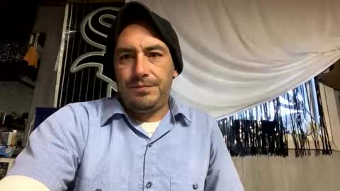 Snapshot of slimefest11 chatting on 25, 10, 2025 More more more online show from 25, 10, 2025