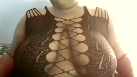 Snapshot of slimtease88 chatting on 8, 10, 2025 TeaserPleaser online show from 8, 10, 2025