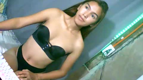 Snapshot of slut_goddessqueen69 chatting on 18, 11, 2025 slut_goddessqueen69 online show from 18, 11, 2025