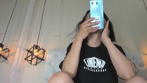 Snapshot of slut_milf1_ chatting on 10, 1, 2025 Luna online show from 10, 1, 2025