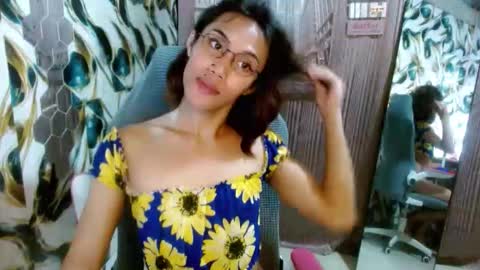Snapshot of slutqueen_raz chatting on 23, 4, 2026 Raz online show from 23, 4, 2026