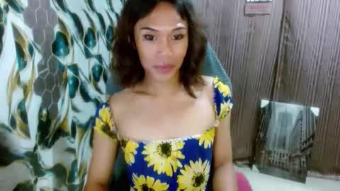 Snapshot of slutqueen_raz chatting on 27, 4, 2026 Raz online show from 27, 4, 2026