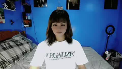 Snapshot of sluts_cum chatting on 4, 7, 2026 louie and diana online show from 4, 7, 2026