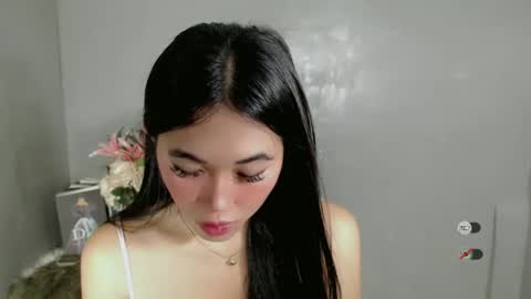 Snapshot of slutty_shanin chatting on 15, 12, 2024 SHANIN online show from 15, 12, 2024