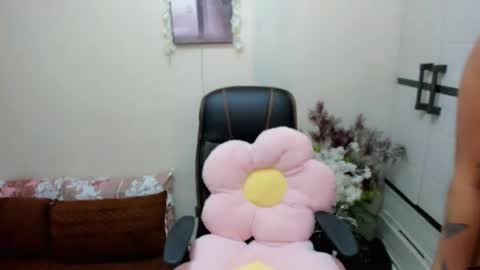 Snapshot of slutty_shanin chatting on 20, 10, 2025 SHANIN online show from 20, 10, 2025