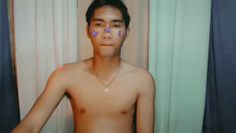 Snapshot of sluttymoreno_boy69 chatting on 5, 4, 2026 JAY online show from 5, 4, 2026