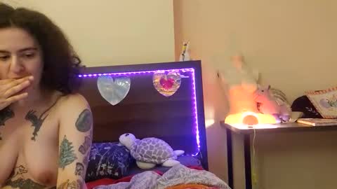 SluttySuzie17 online show from 28, 5, 2026