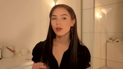 Lily online show from 16, 11, 2025