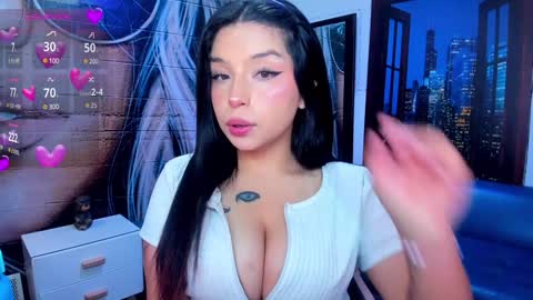 Mariana Torres online show from 25, 1, 2025