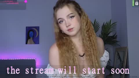Snapshot of small_blondee chatting on 1, 12, 2024 Emily online show from 1, 12, 2024