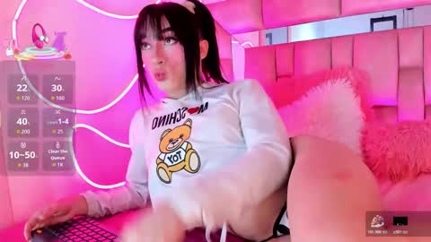 Small Hot19 online show from 25, 10, 2025