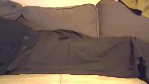 Snapshot of smallandshy1980 chatting on 10, 1, 2026 smallandshy1980 online show from 10, 1, 2026