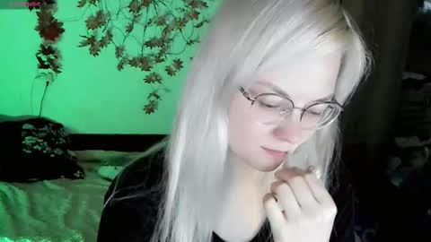 smallimpmeili online show from 7, 11, 2025