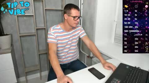 Alex online show from 2, 12, 2025