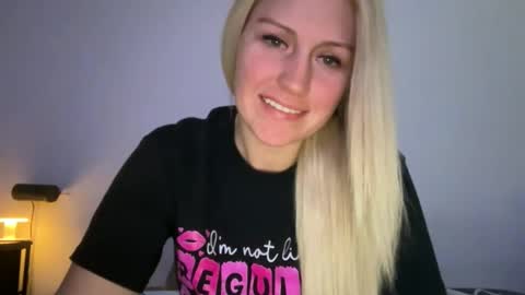 smexxii93 online show from 17, 12, 2025