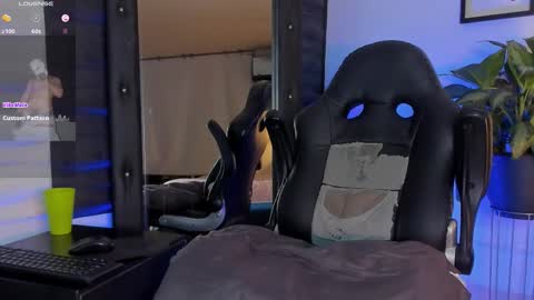 Jade Smiith online show from 25, 10, 2025