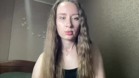smilequeen_ online show from 4, 10, 2025
