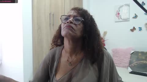 Smileth online show from 24, 2, 2025