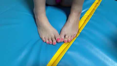 smiling_riddle online show from 12, 3, 2026