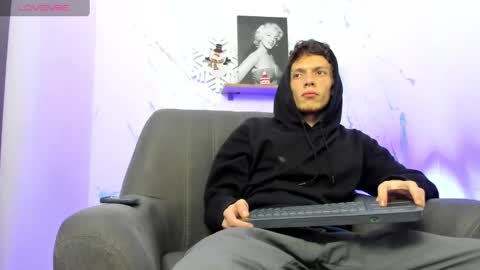 SMIT  online show from 13, 1, 2025