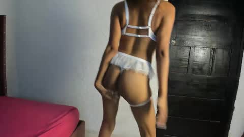 Snapshot of smiths_couple chatting on 6, 10, 2025 JONH SMITH AND ALIX SMITH online show from 6, 10, 2025